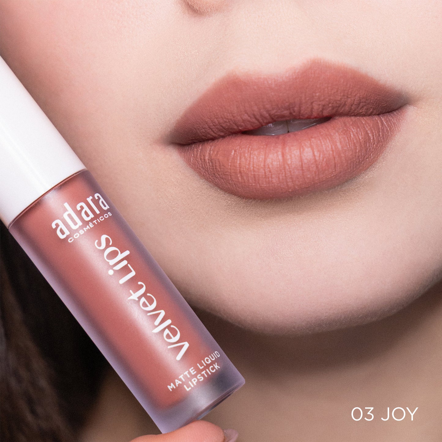 Labial liquido Velvet Lips Matte Adara CosmeticosVELVET LIPS