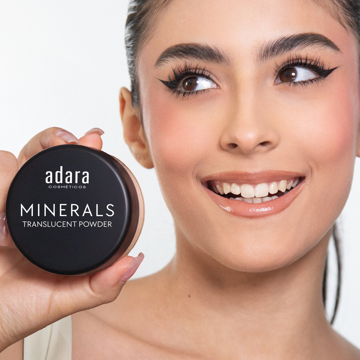 Polvo Traslucido Fijador Mineral Loose Powder Adara Cosmeticos