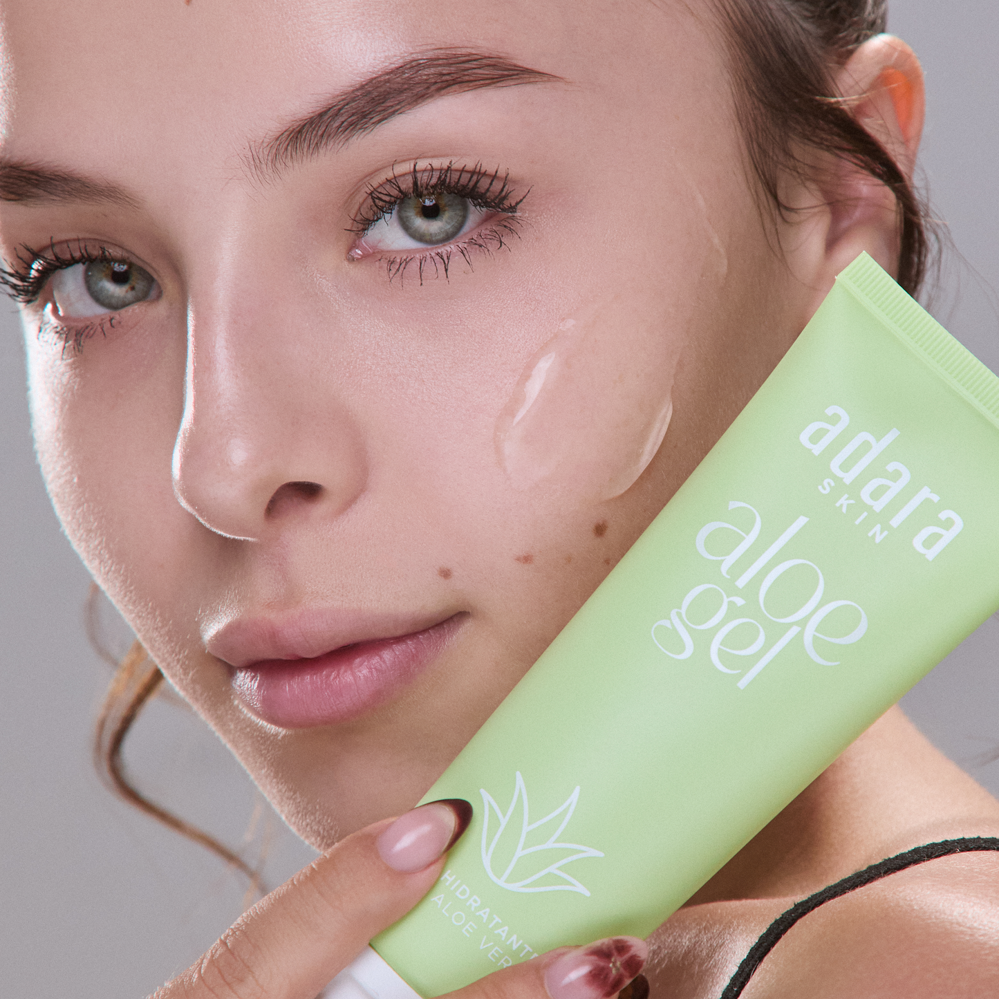 Gel Hidratante con Aloe Vera Adara Cosmeticos