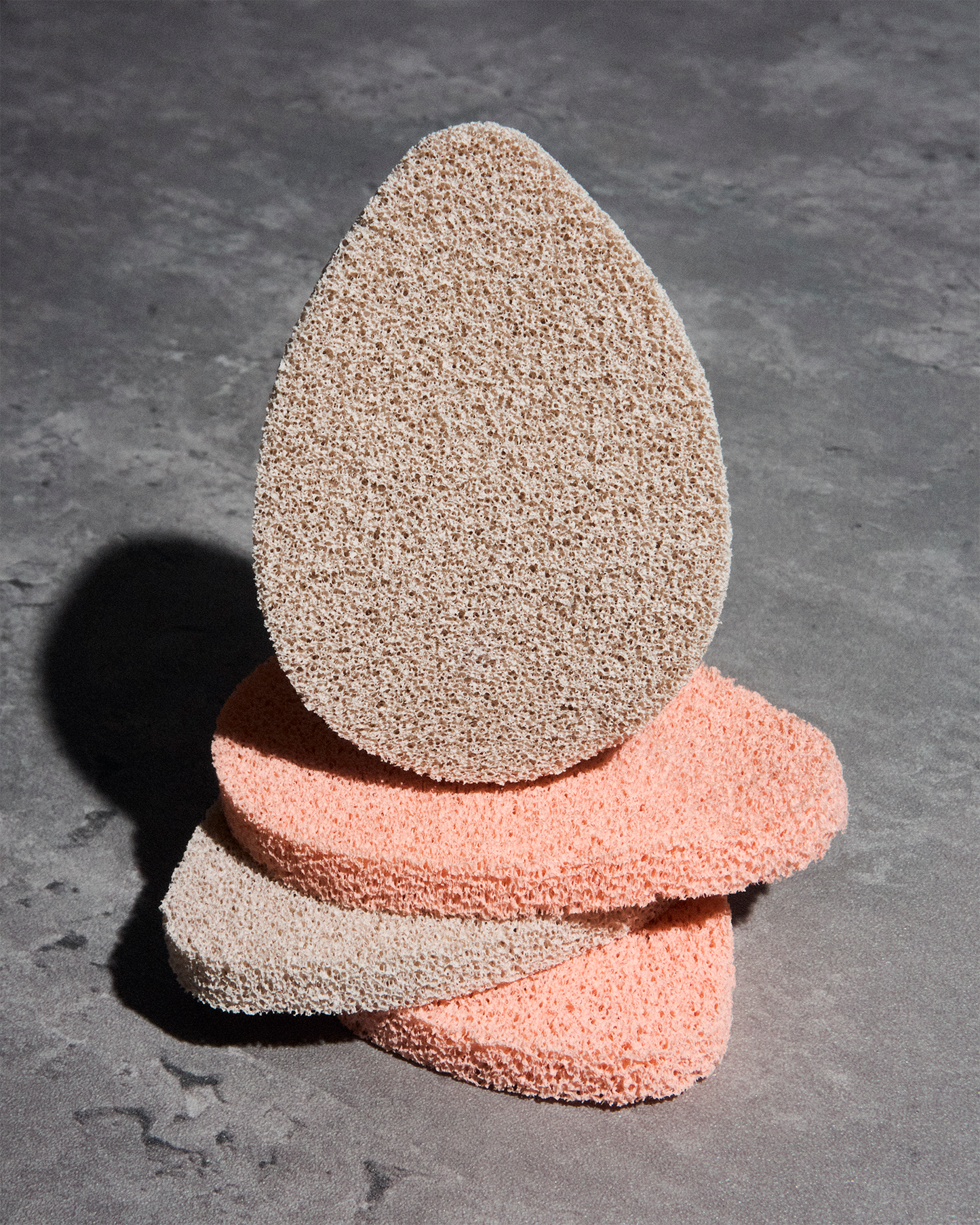 Esponja exfoliadora para rostro Adara Cosmeticos