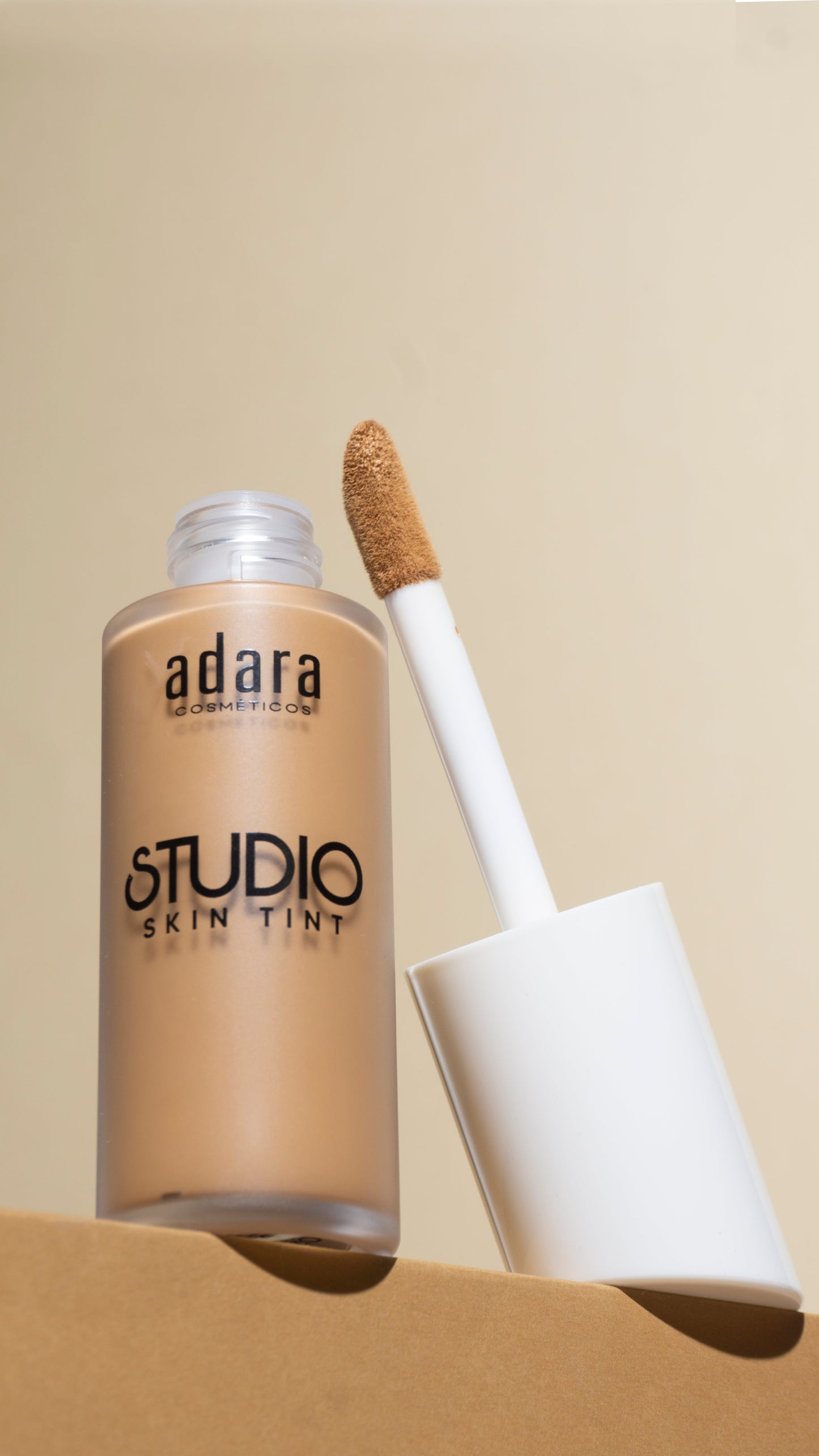 Maquillaje Studio Skin Tint Adara Cosmeticos