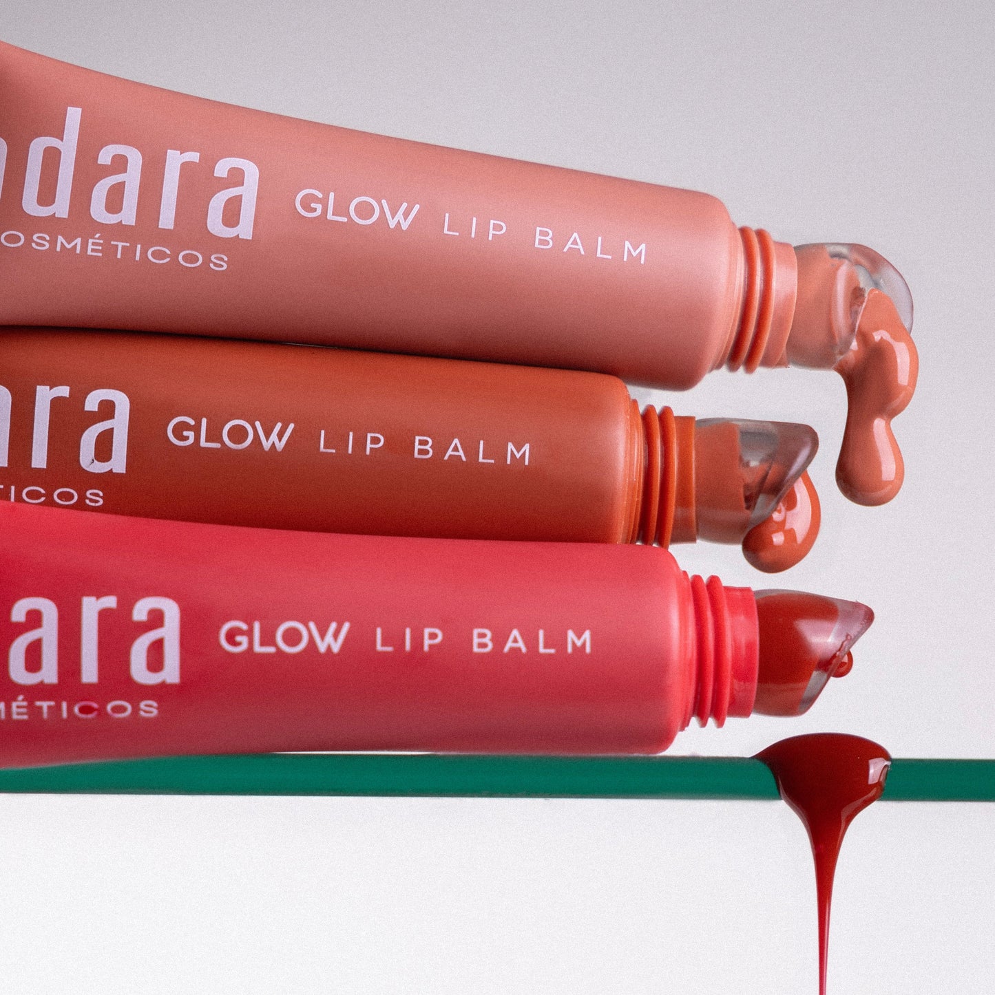 Balsamo con Color Acido Hialuronico Glow Lip Balm Adara Cosmeticos