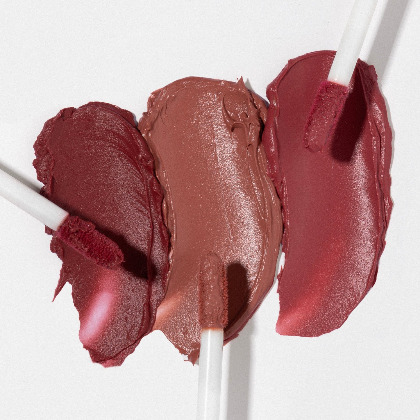 Labial liquido Velvet Lips Matte Adara CosmeticosVELVET LIPS