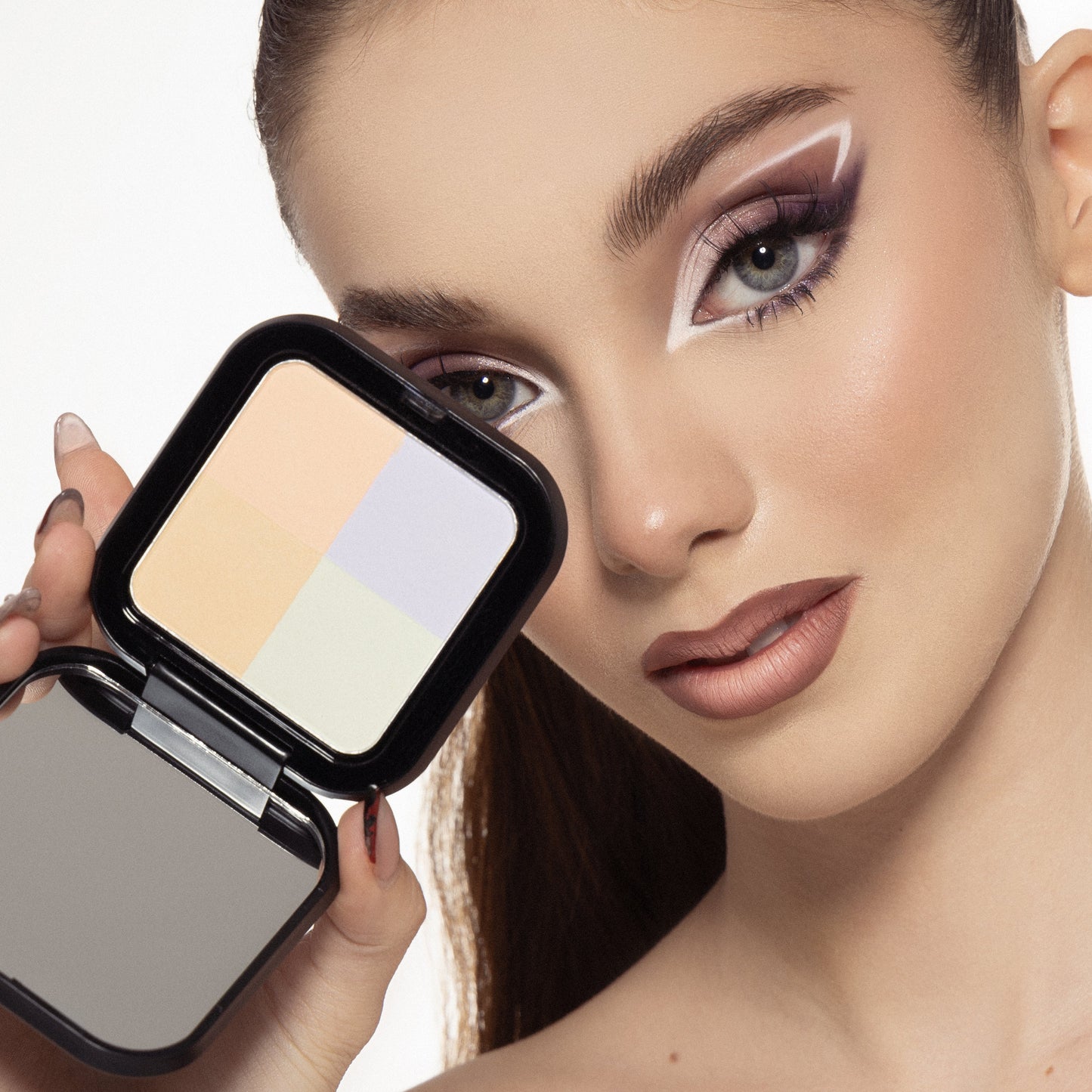 Polvo Compacto Neutralizante Set & Correct Adara Cosmeticos