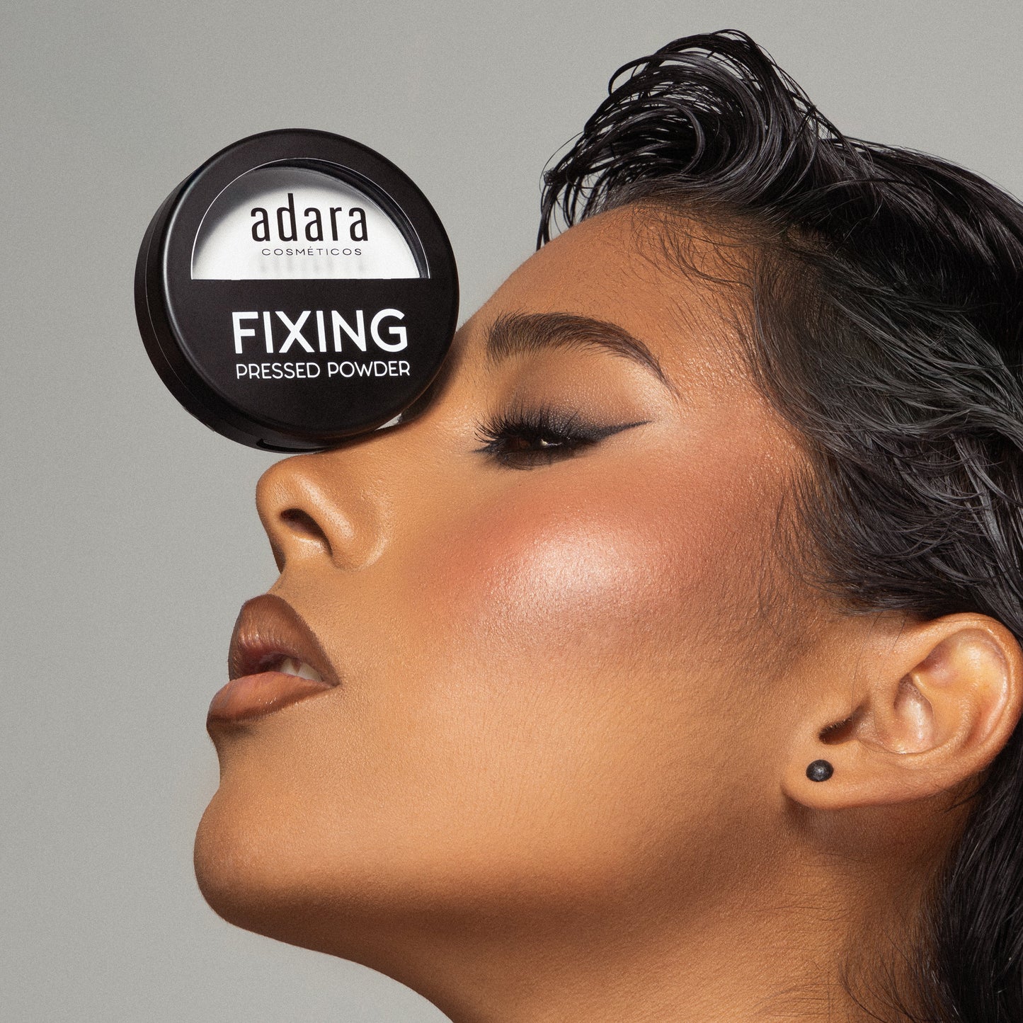 Polvo Compacto Traslucido Fixing Pressed Powder Adara Cosmeticos