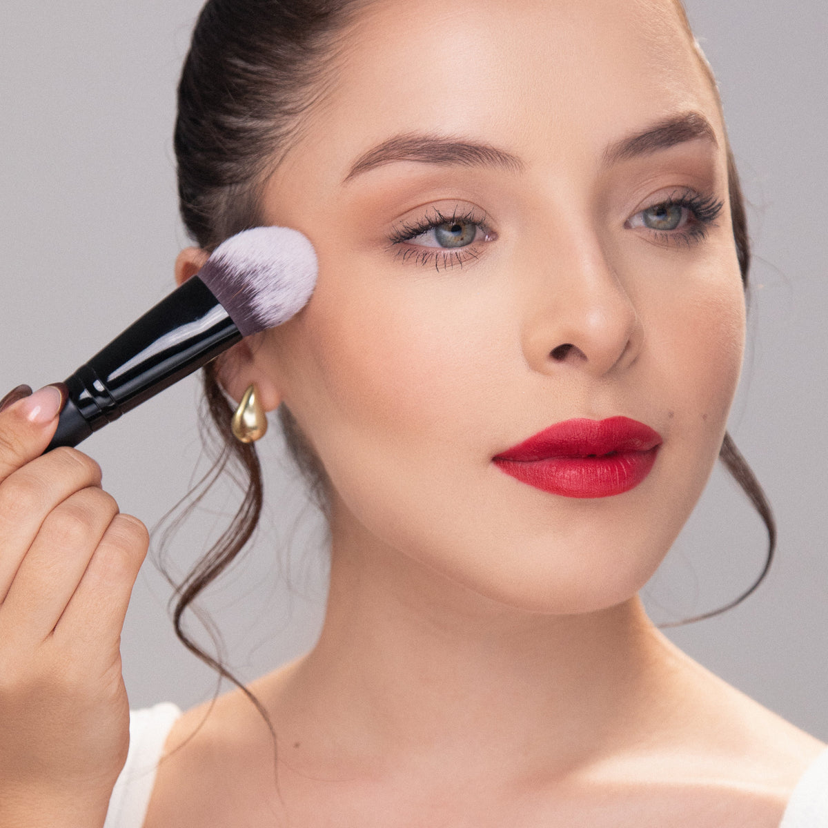 BA-171 BROCHA KABUKI DEGRAFILADA PARA MAQUILLAJE